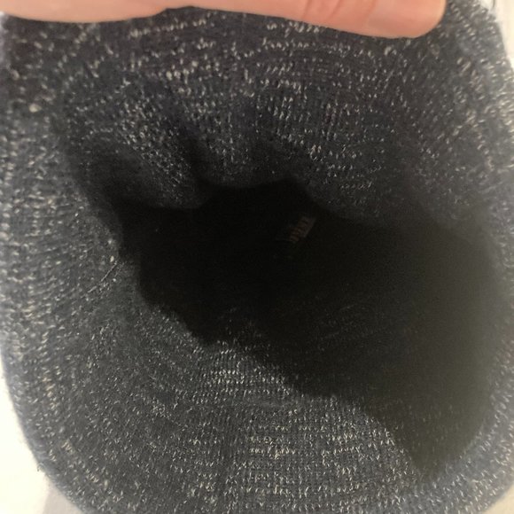 New England Patriots New Era Cuffed Knit Hat with Pom - Picture 7 of 7